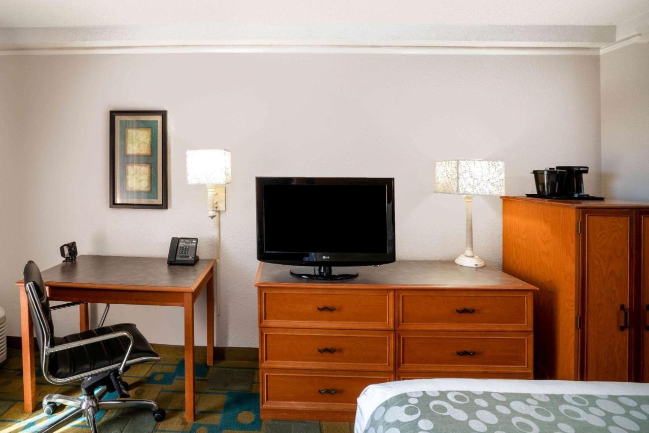 La Quinta By Wyndham Airport/opryland Hotel Nashville